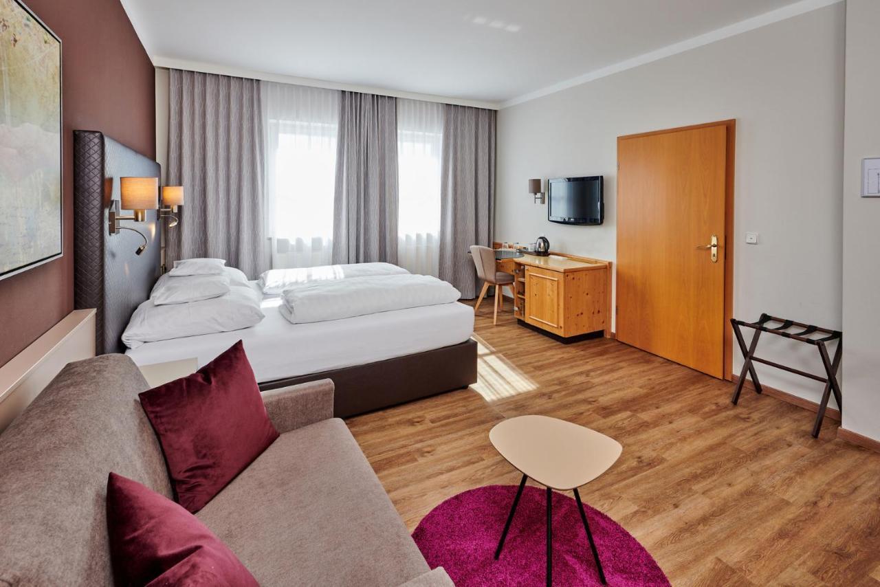 Hotel Am See Neutraubling Εξωτερικό φωτογραφία